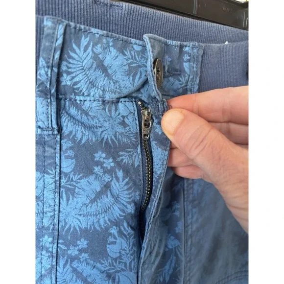 Style & Co Women's 8P Blue Floral Cotton Blend Capri Pants Cinch Leg - Picture 4 of 7